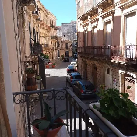 Ortigia Spartan House 1 Holiday home Syracuse